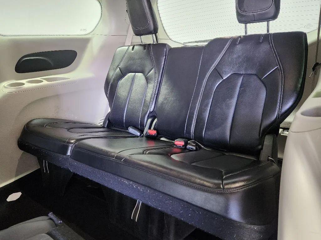 used 2024 Chrysler Pacifica car, priced at $27,997