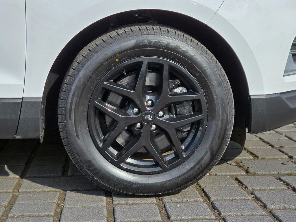 used 2024 Ford Edge car, priced at $23,999