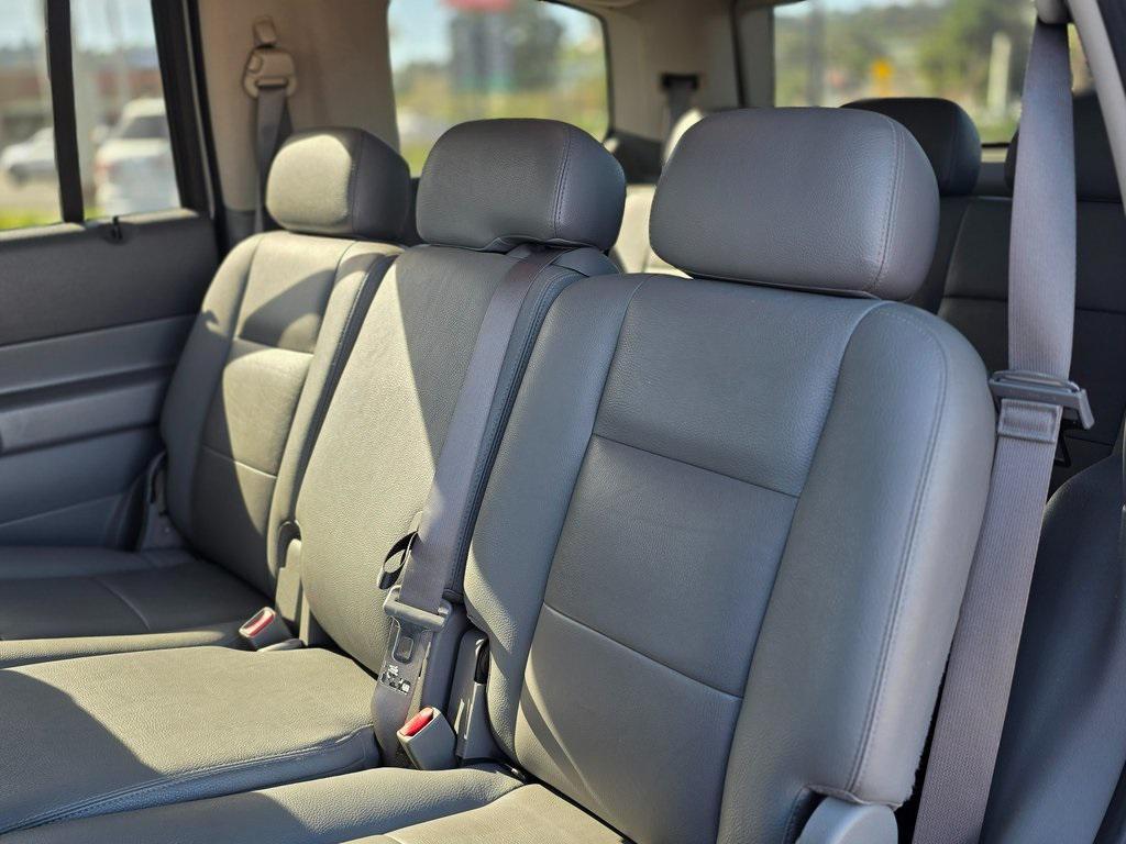 used 2006 Dodge Durango car, priced at $9,999