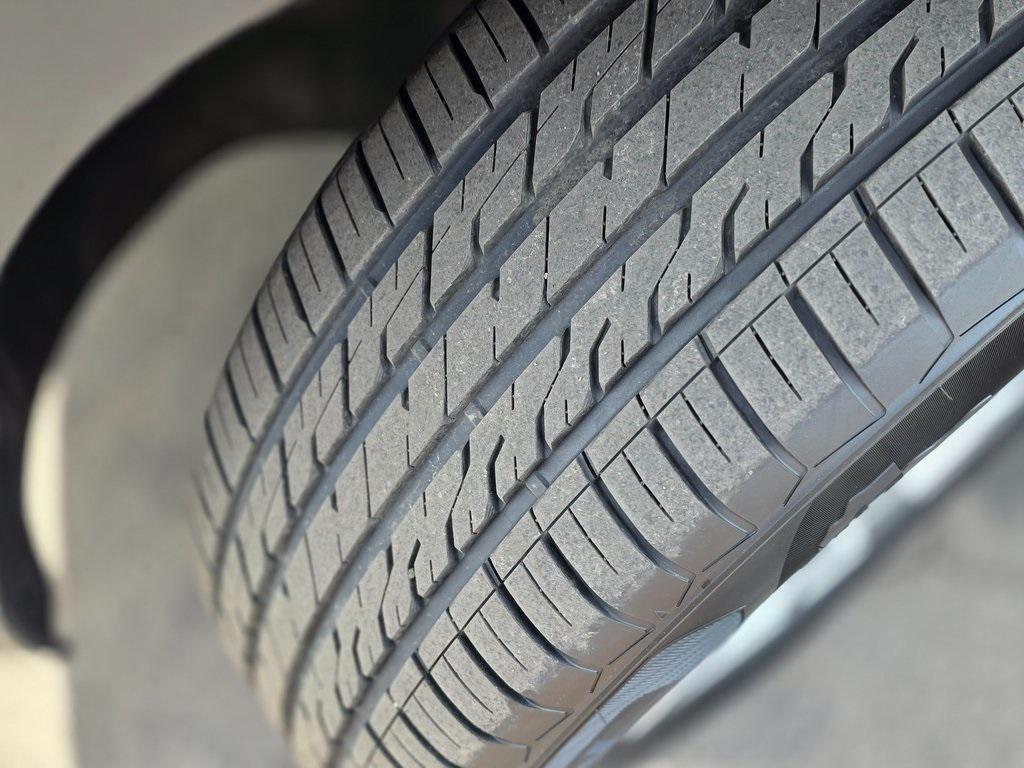 used 2021 Volkswagen Atlas car, priced at $18,800