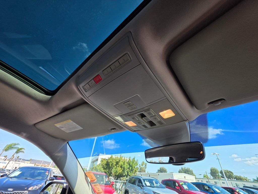 used 2018 Volkswagen Atlas car, priced at $19,999