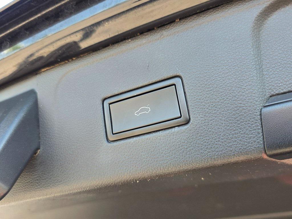 used 2018 Volkswagen Atlas car, priced at $19,999