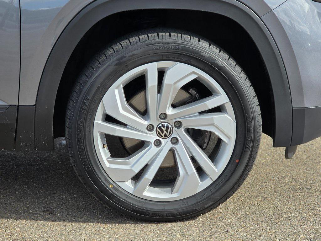 used 2021 Volkswagen Atlas car, priced at $19,999