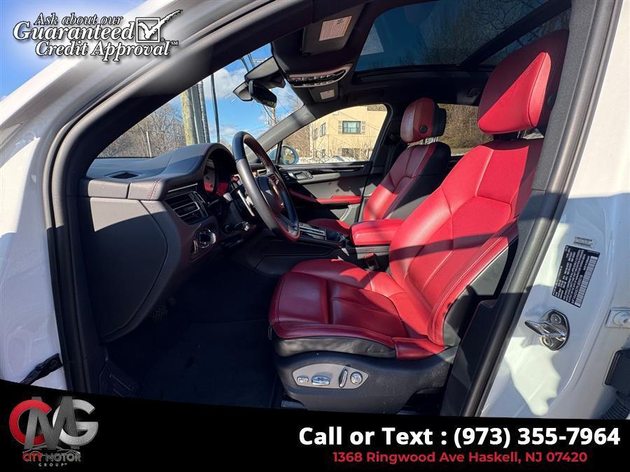 used 2023 Porsche Macan car