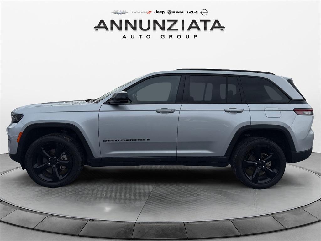 used 2023 Jeep Grand Cherokee car, priced at $28,999