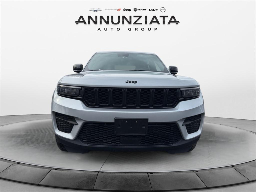 used 2023 Jeep Grand Cherokee car, priced at $28,999