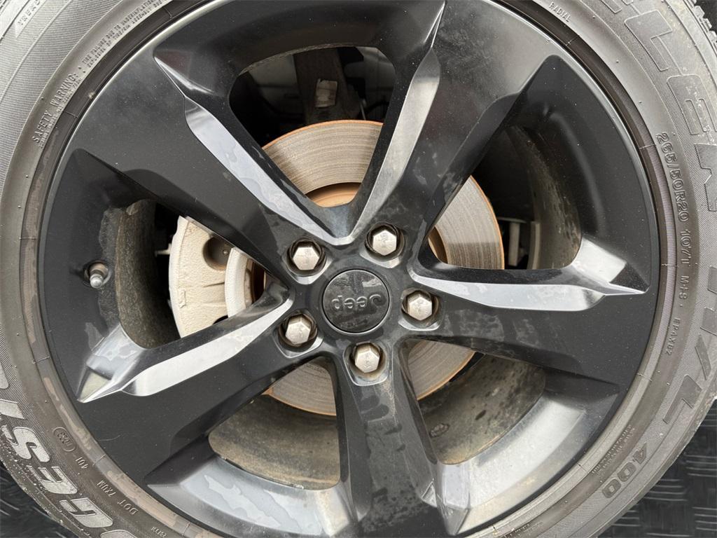 used 2023 Jeep Grand Cherokee car, priced at $28,999