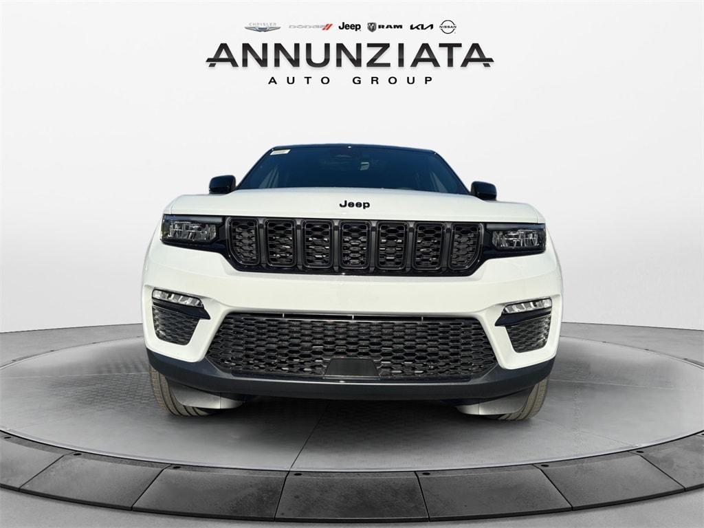 new 2025 Jeep Grand Cherokee car, priced at $49,390