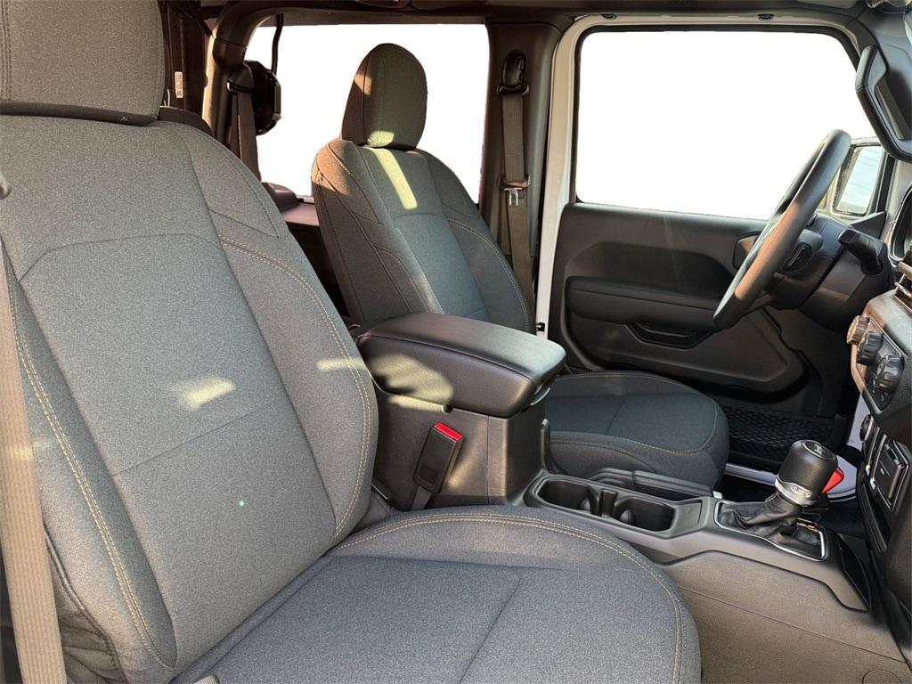 new 2026 Jeep Wrangler car, priced at $40,575