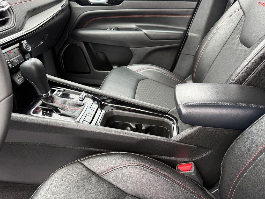 used 2025 Jeep Compass car, priced at $25,999