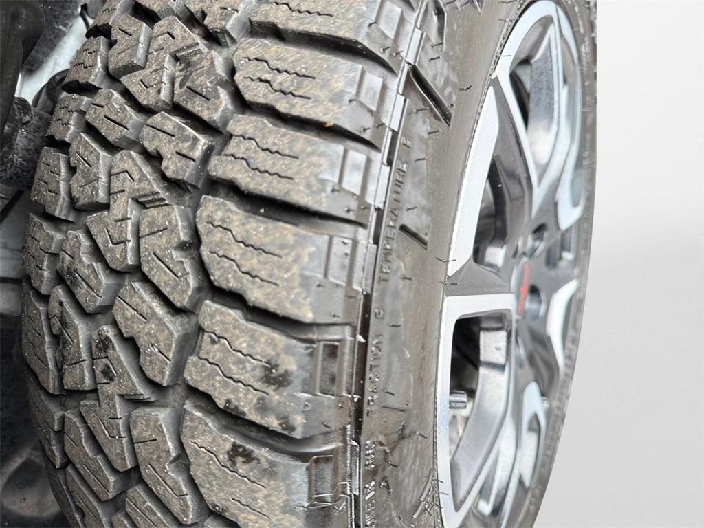 used 2025 Jeep Compass car, priced at $26,999