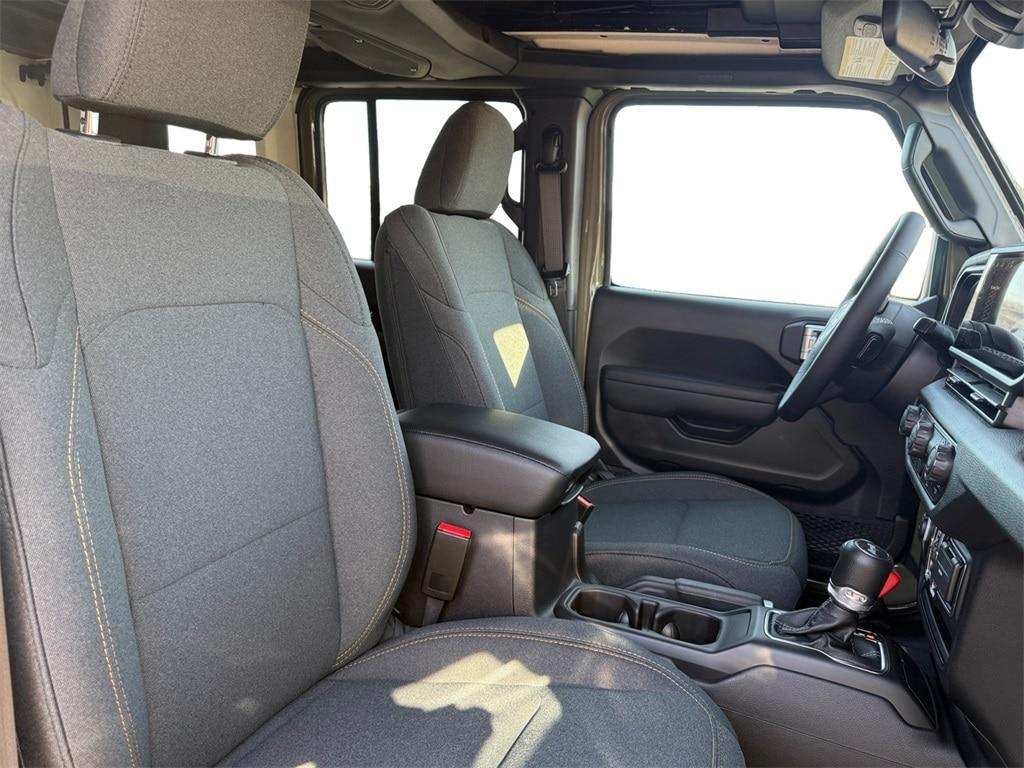 new 2025 Jeep Wrangler car, priced at $44,335