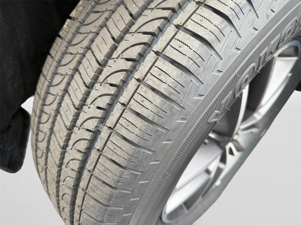 used 2022 Jeep Grand Cherokee WK car, priced at $26,899