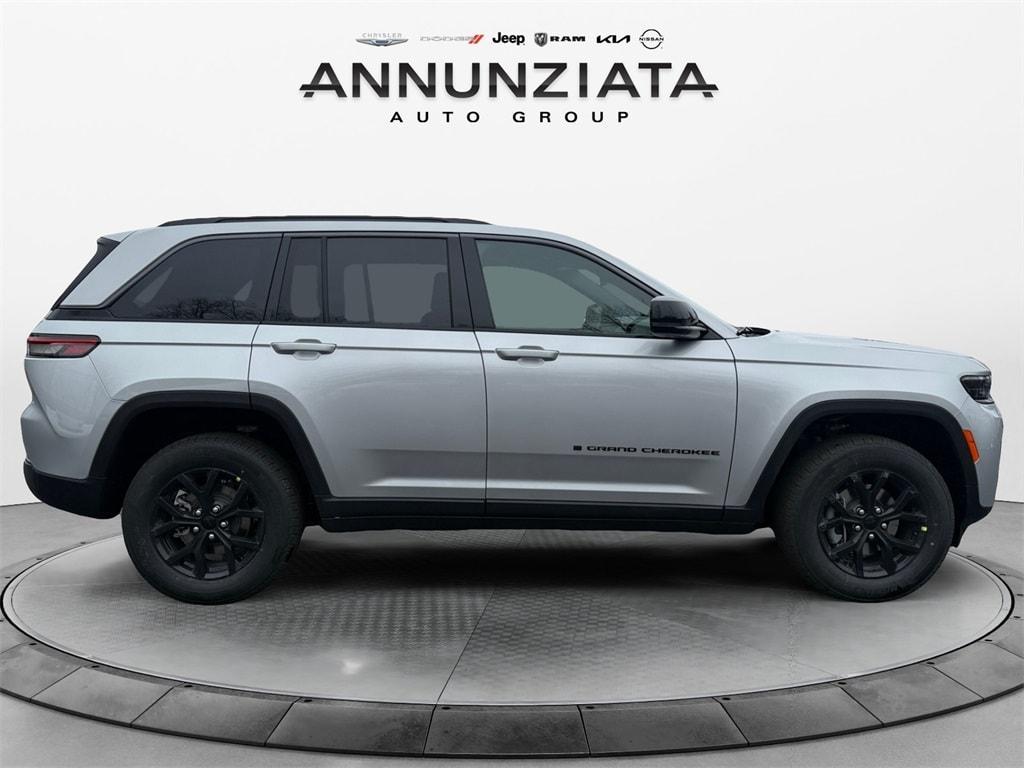 new 2026 Jeep Grand Cherokee car, priced at $48,750