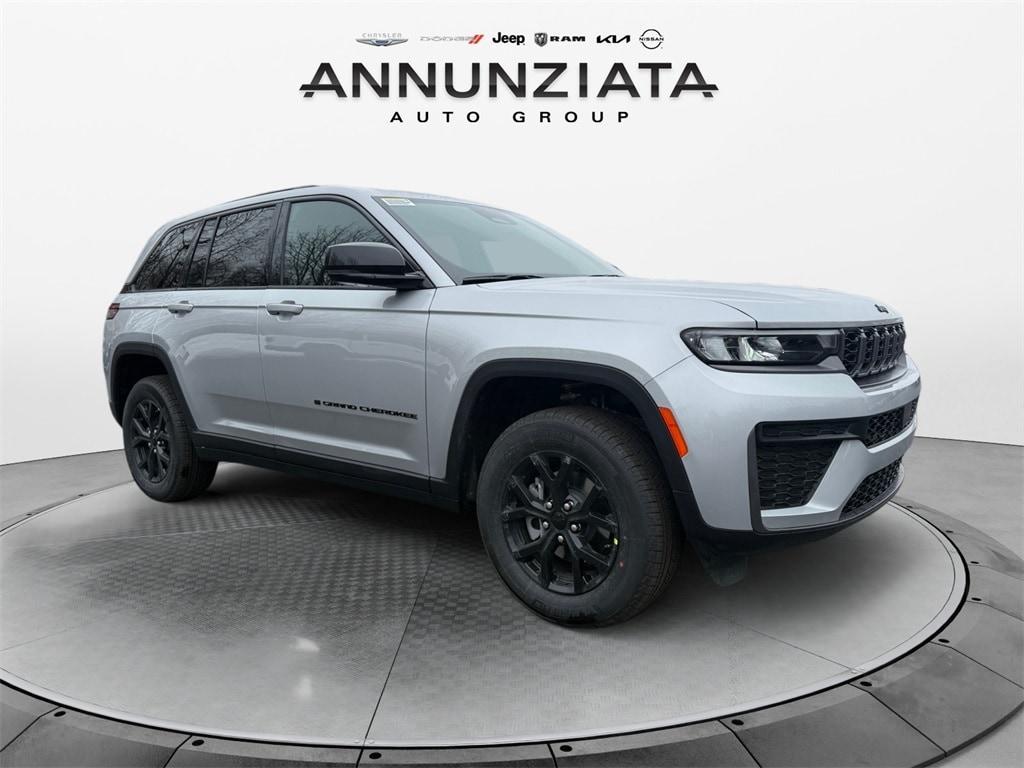 new 2026 Jeep Grand Cherokee car, priced at $48,750