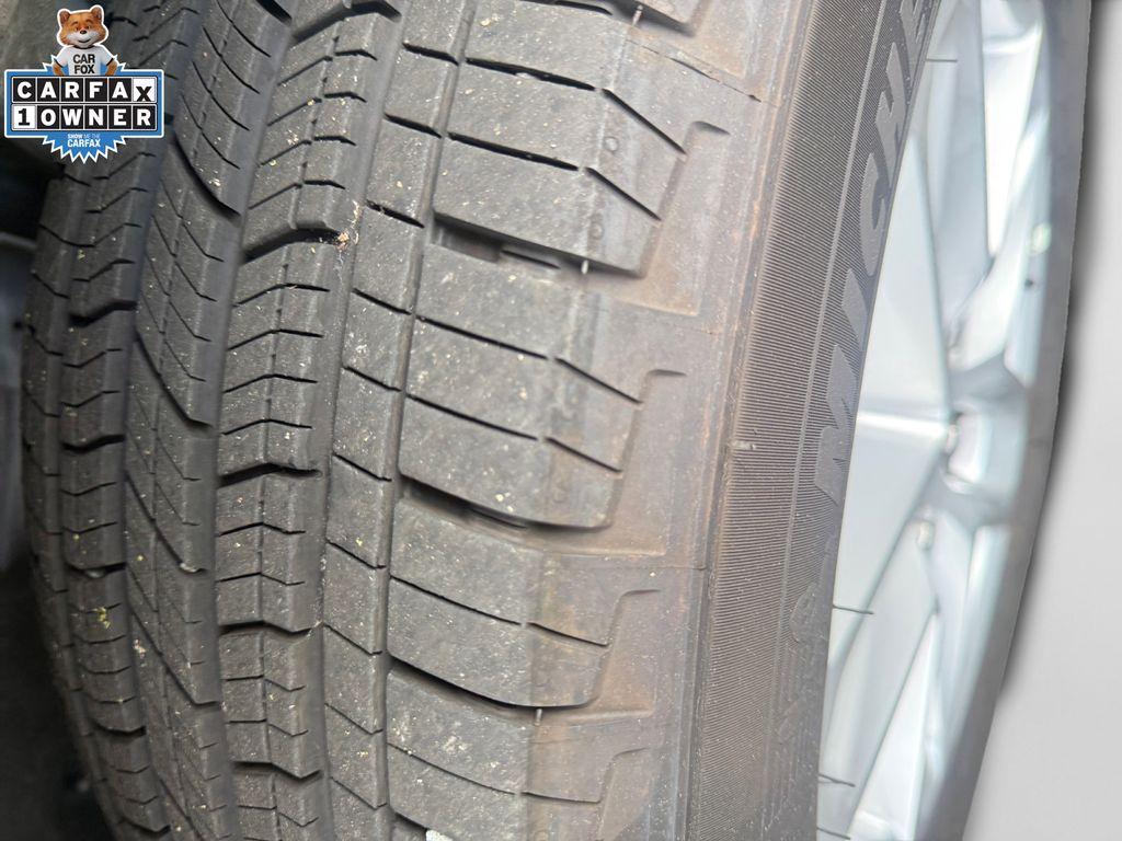 used 2025 Jeep Grand Cherokee car, priced at $35,999
