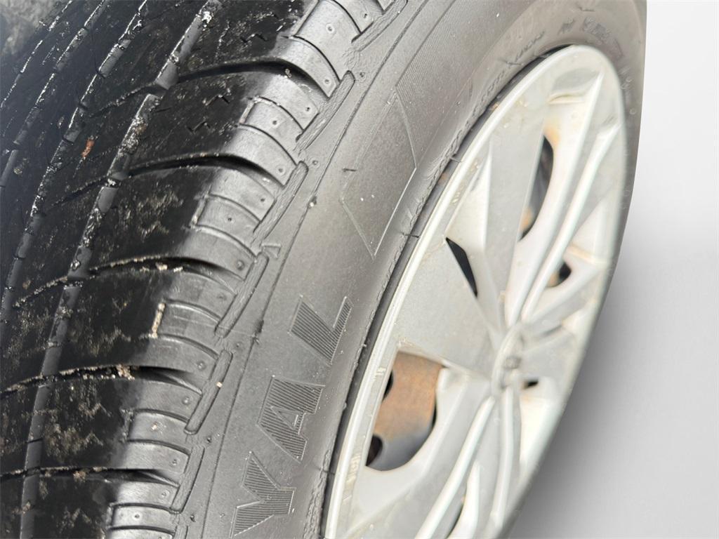 used 2019 Nissan Versa Note car, priced at $9,999