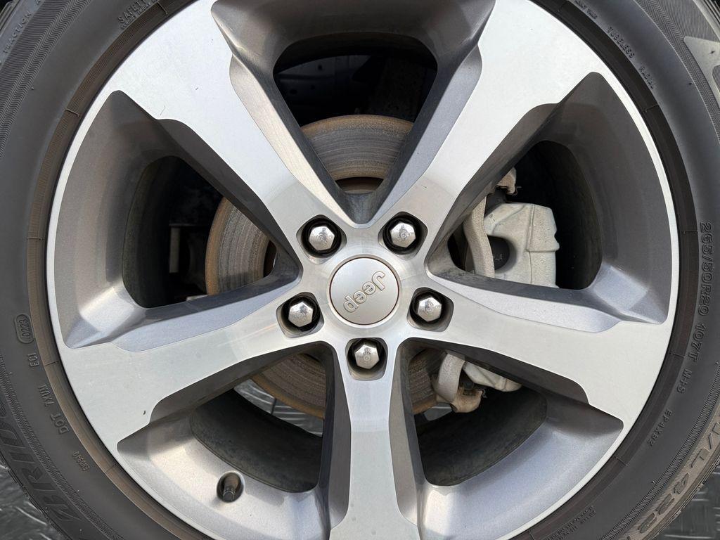 used 2023 Jeep Grand Cherokee car, priced at $29,199