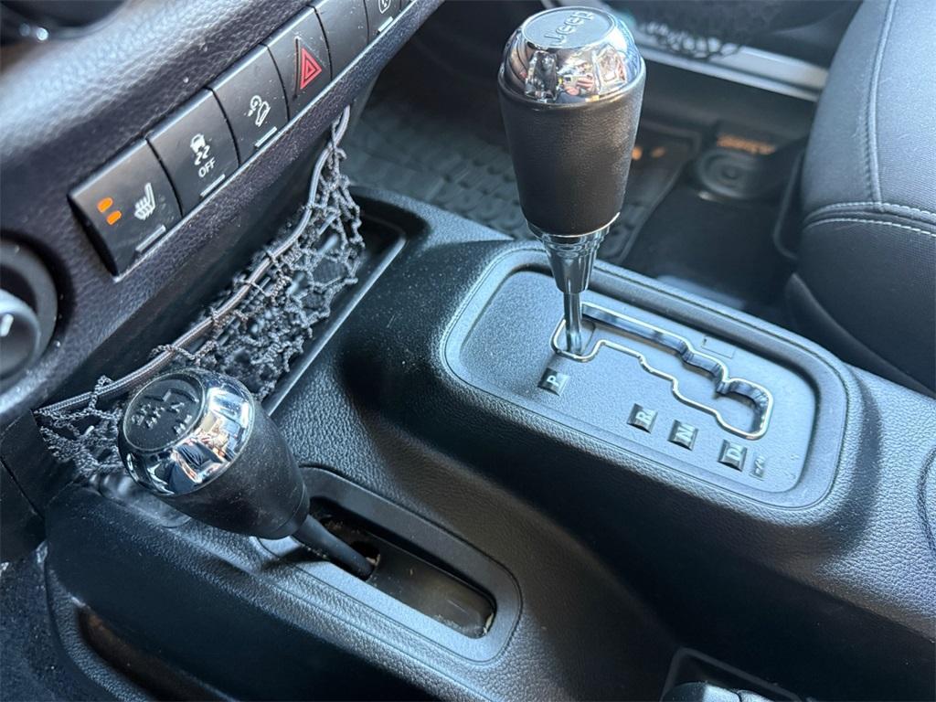 used 2015 Jeep Wrangler Unlimited car, priced at $19,999