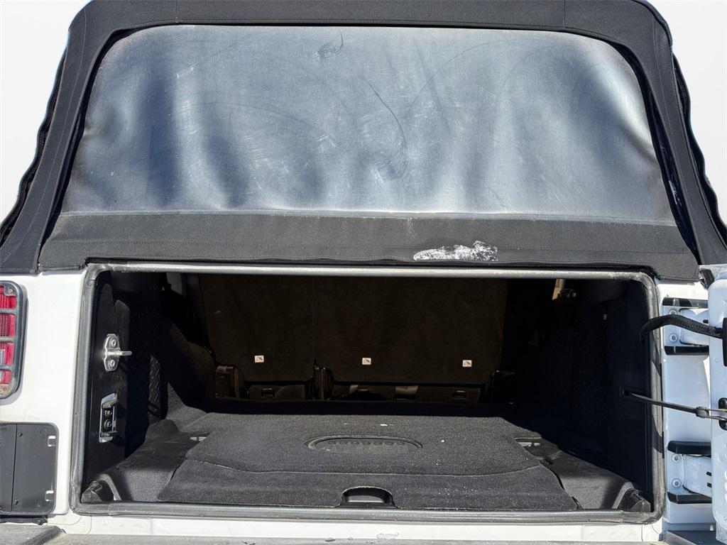 used 2015 Jeep Wrangler Unlimited car, priced at $19,999