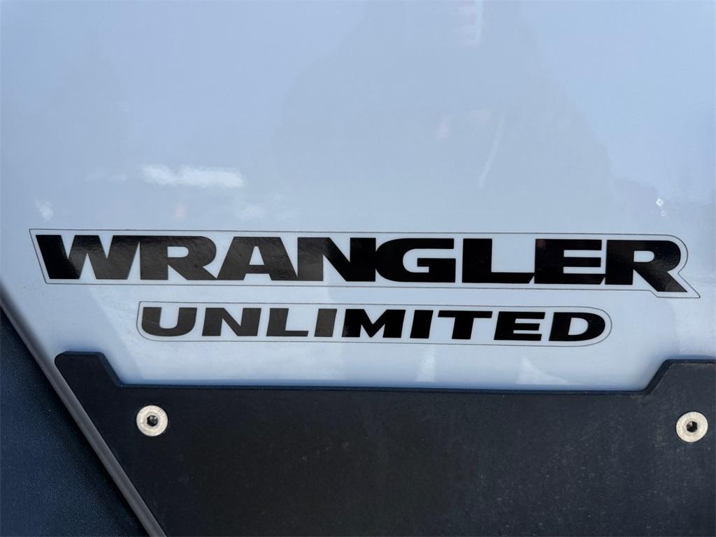used 2015 Jeep Wrangler Unlimited car, priced at $19,999