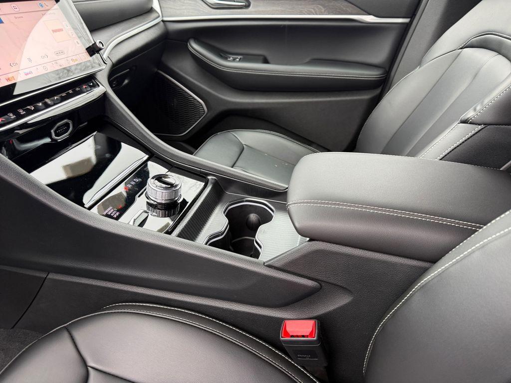 new 2026 Jeep Grand Cherokee car, priced at $50,805