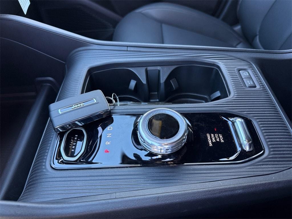 new 2026 Jeep Cherokee car, priced at $42,220