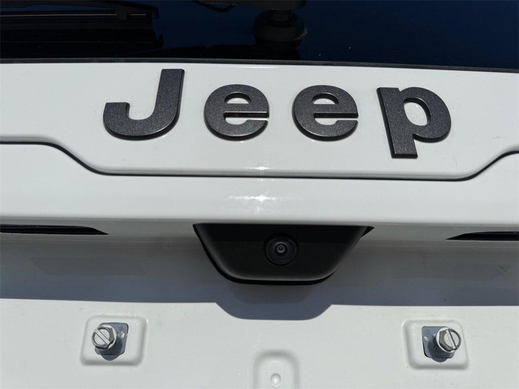 new 2026 Jeep Cherokee car, priced at $42,220