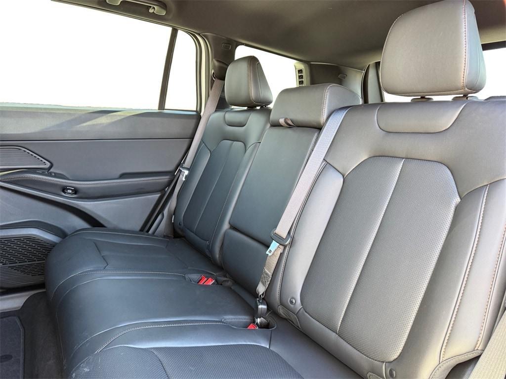 new 2026 Jeep Cherokee car, priced at $42,220