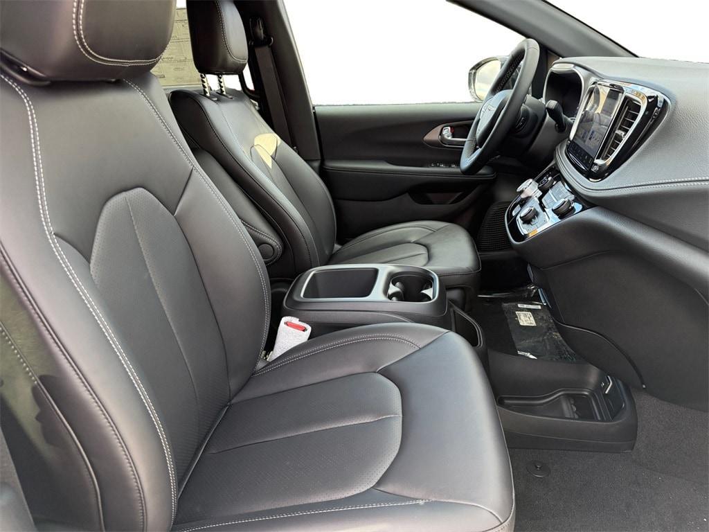 new 2026 Chrysler Pacifica car, priced at $47,790