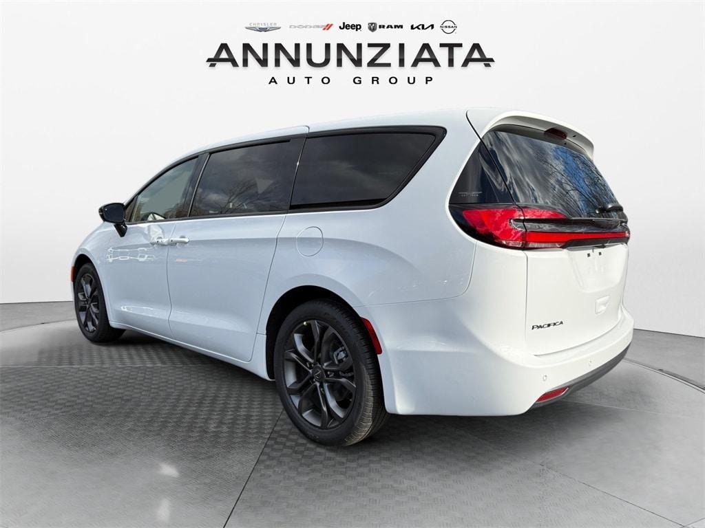 new 2026 Chrysler Pacifica car, priced at $47,790