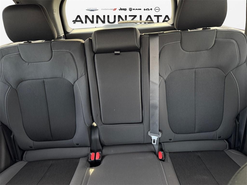 new 2025 Jeep Grand Cherokee car, priced at $41,920