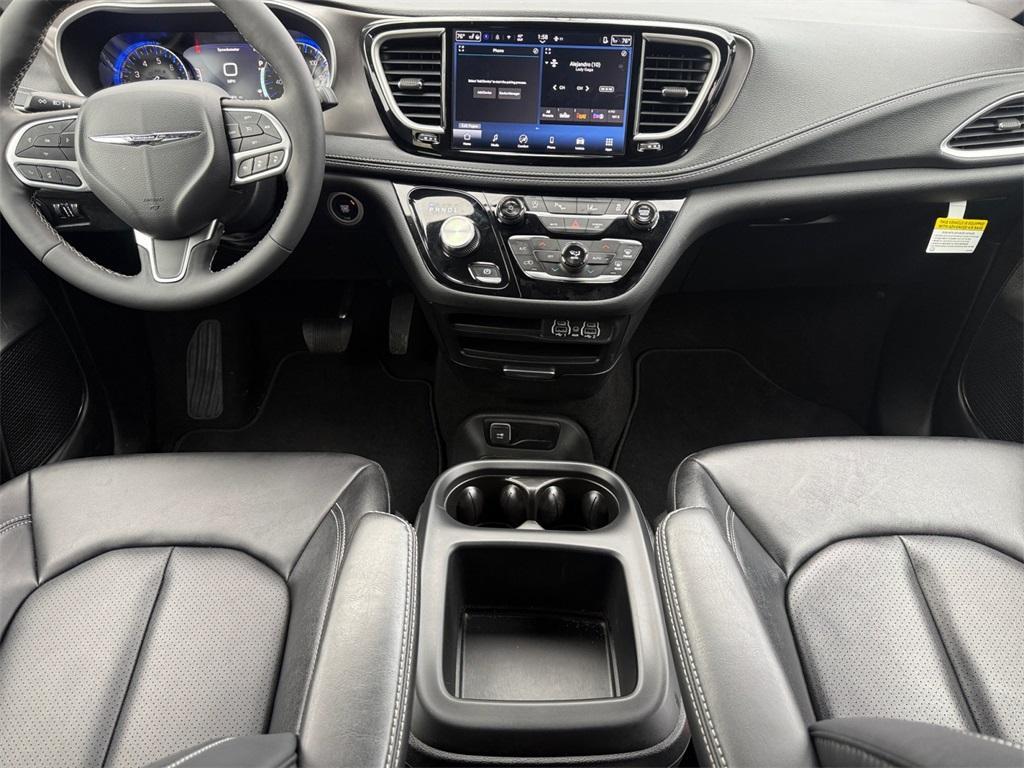 used 2025 Chrysler Pacifica car, priced at $34,699