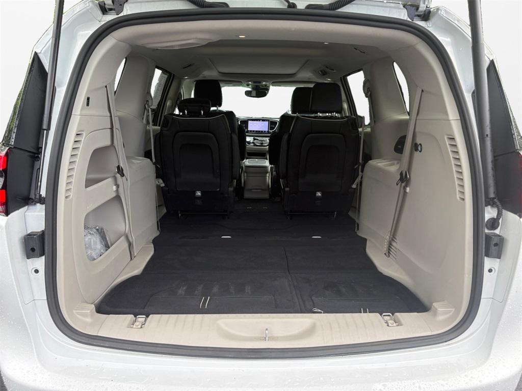used 2023 Chrysler Pacifica car, priced at $37,199
