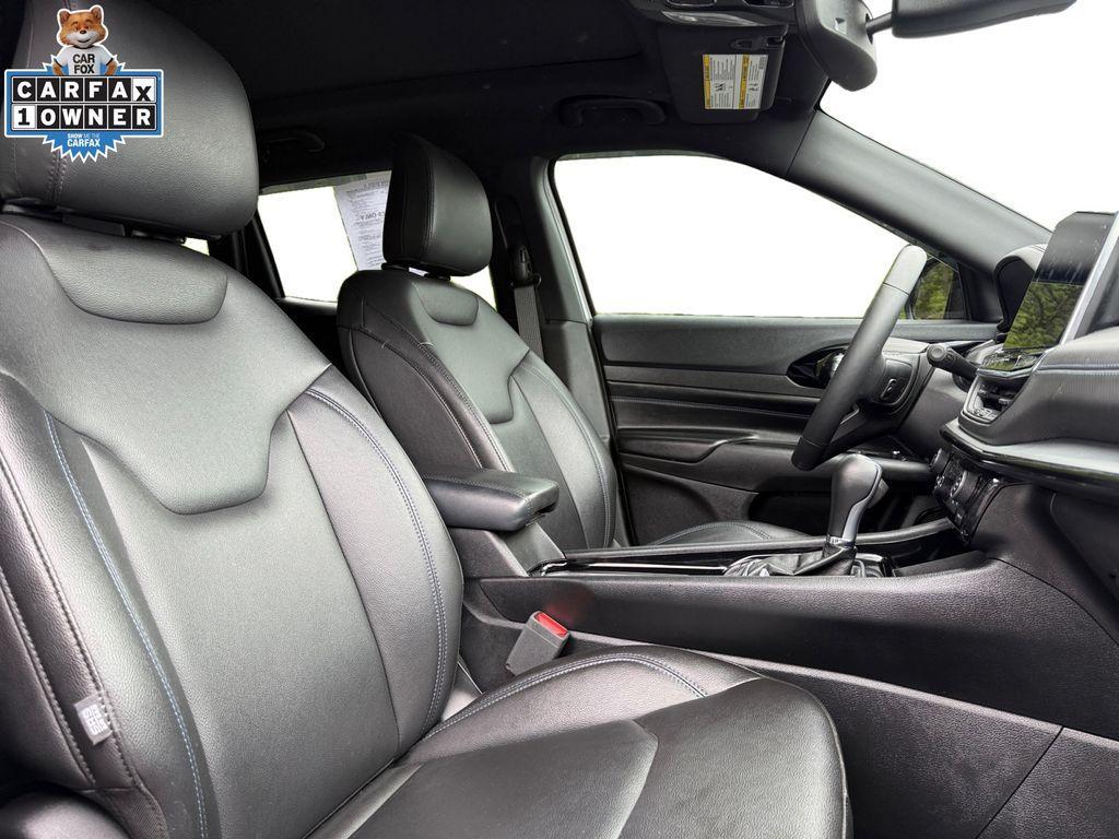 used 2025 Jeep Compass car, priced at $27,999