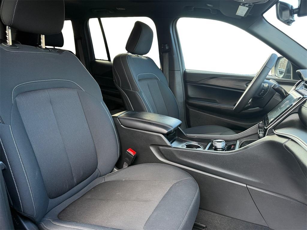 used 2025 Jeep Grand Cherokee car, priced at $35,599