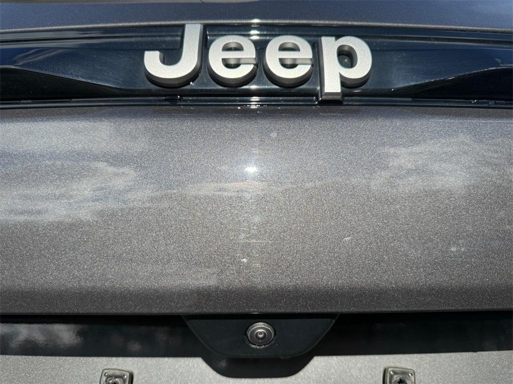 used 2025 Jeep Grand Cherokee car, priced at $35,599