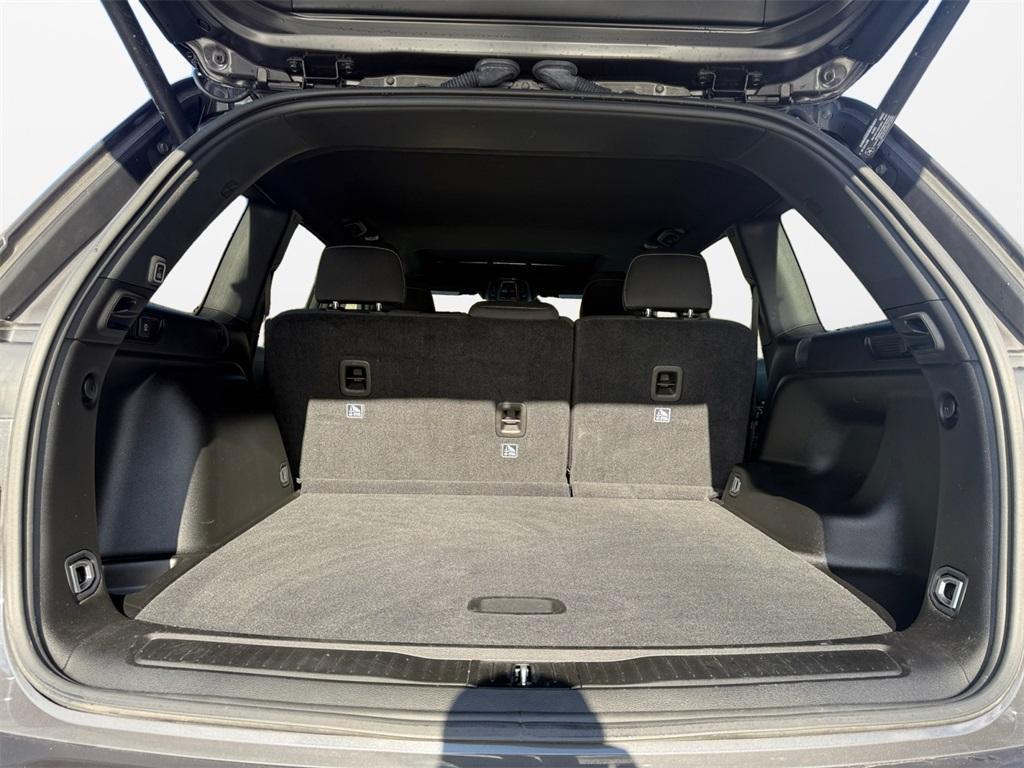 used 2025 Jeep Grand Cherokee car, priced at $35,599