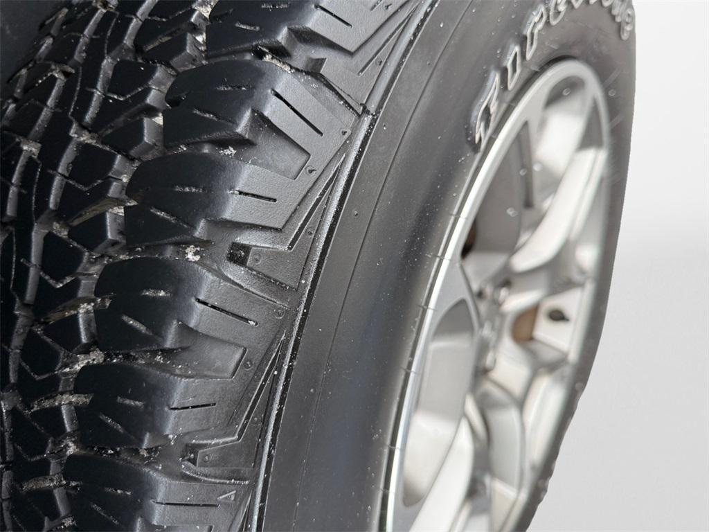 used 2022 Jeep Cherokee car, priced at $25,139