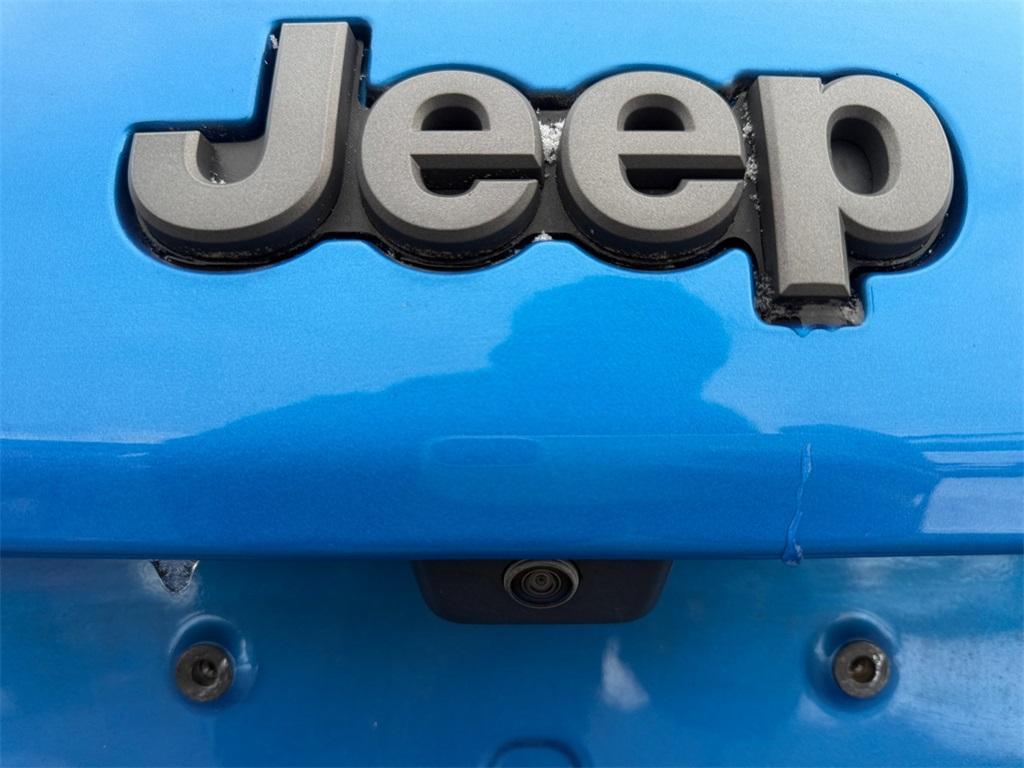 used 2022 Jeep Cherokee car, priced at $25,139