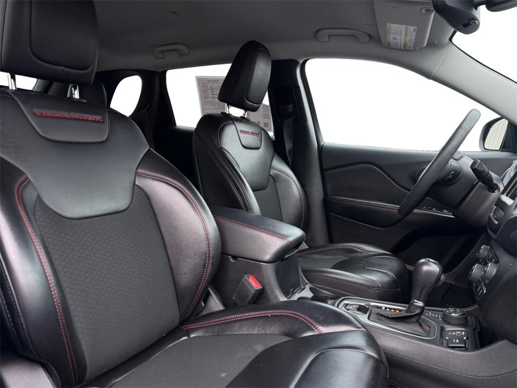 used 2022 Jeep Cherokee car, priced at $25,139