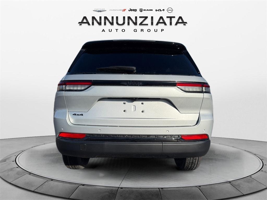 new 2025 Jeep Grand Cherokee car, priced at $45,080