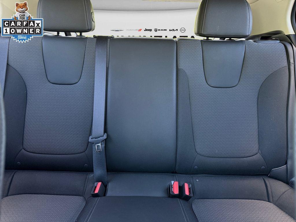 used 2025 Buick Encore GX car, priced at $22,999
