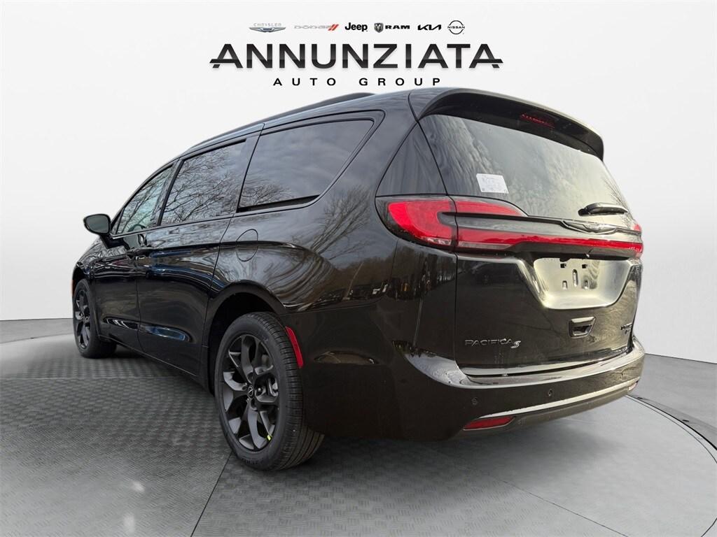 new 2026 Chrysler Pacifica car, priced at $56,465