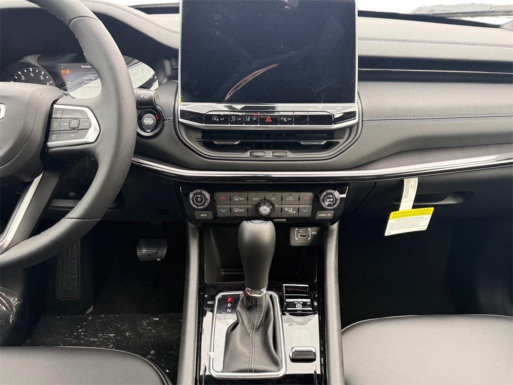 new 2026 Jeep Compass car, priced at $34,605