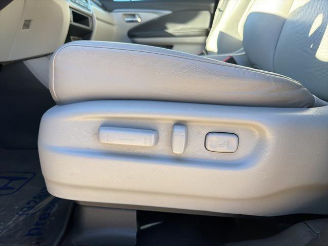 used 2023 Honda Ridgeline car, priced at $32,000