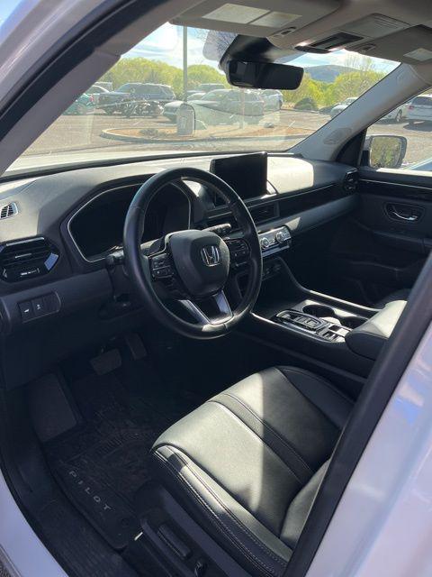used 2023 Honda Pilot car, priced at $38,997