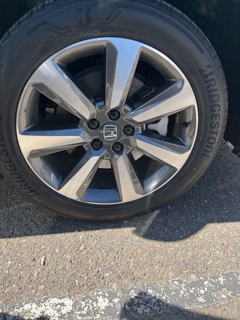 used 2025 Honda Pilot car, priced at $47,500