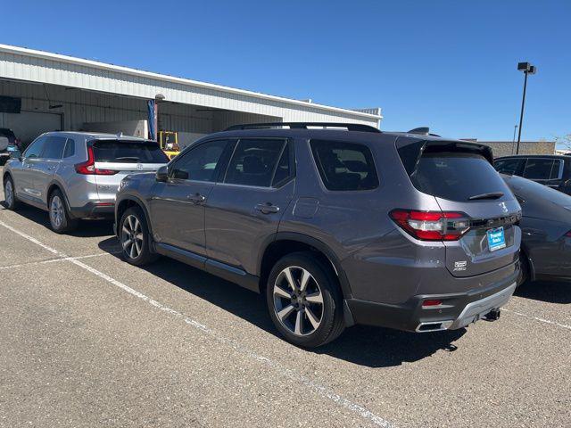 used 2025 Honda Pilot car, priced at $47,500