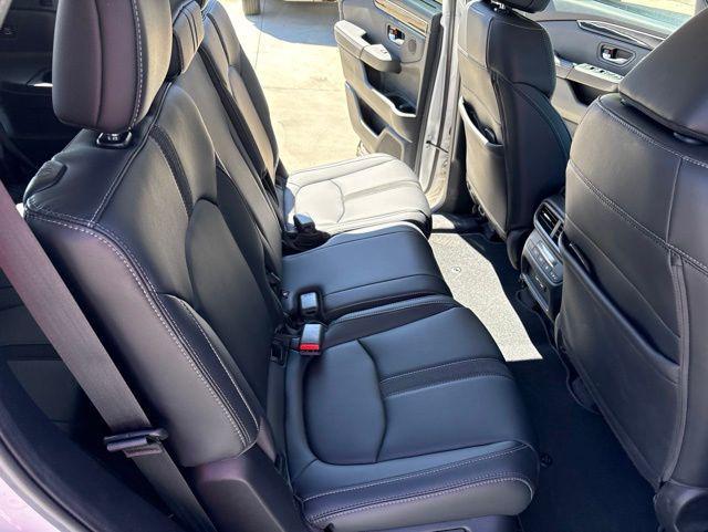 used 2023 Honda Pilot car, priced at $43,997